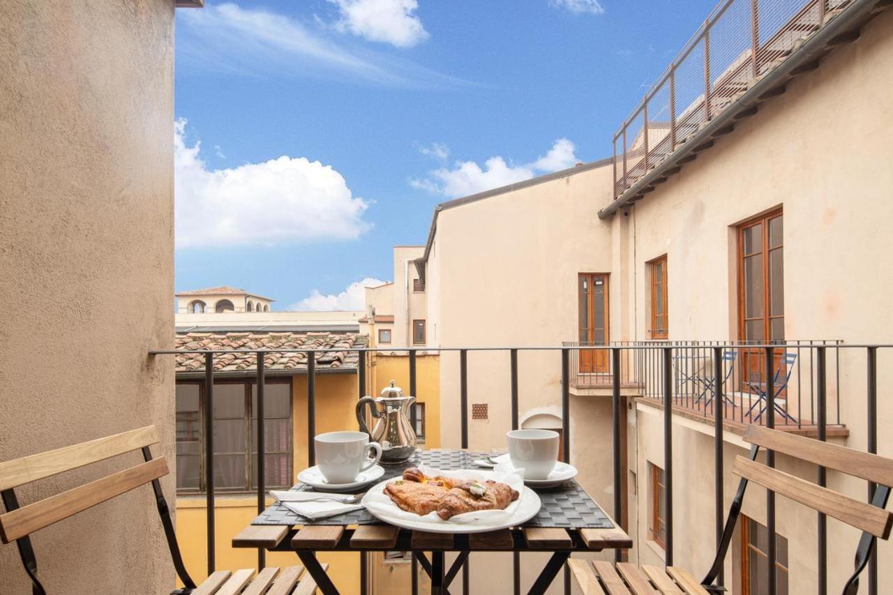 Stunning & Luxurious 1Br Apt 1 Min Walk By Duomo فلورنس المظهر الخارجي الصورة